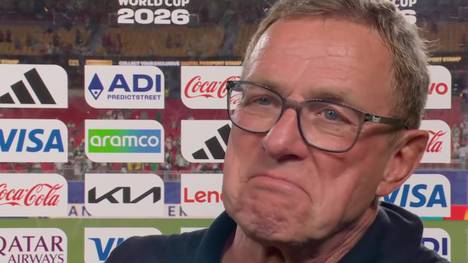 Ralf Rangnick fehlen nach dem ebenso spektakulären wie dramatischen Weiterkommen der Österreicher im Spiel gegen Algerien die Worte. Selbst der erfahrene Coach ist ob der Ereignisse fassungslos und findet alles "ein bisschen skurril".