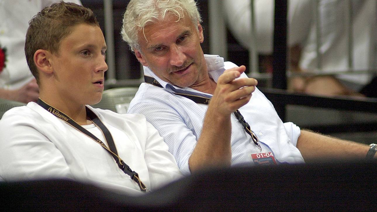 Papa und Sohn vor zwölf Jahren beim Basketball: Die Völlers sahen das Länderspiel Deutschland vs USA live in Köln