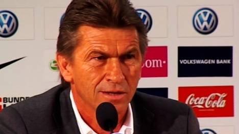 Im exklusiven SPORT1-Interview erinnert sich Klaus Augenthaler an einen seiner legendärsten Auftritte. Außerdem erklärt er, weshalb er nicht mehr Cheftrainer sein will und stellt sich hinter Uli Hoeneß.