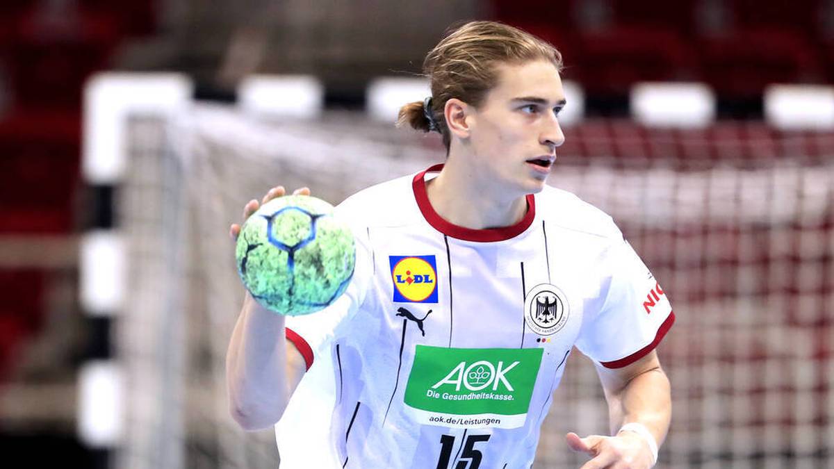 JURI KNORR: Wird der 20-Jährige der nächste deutsche Turnier-Shootingstar? Bei GWD Minden machte Knorr in dieser Saison als Spielmacher auf sich aufmerksam, die Rhein-Neckar Löwen schlugen prompt zu. Hat sich inzwischen von einer Corona-Erkrankung mit schwerem Verlauf erholt und kann als Taktgeber wichtige Impulse setzen. Gut auch für kreative Momente
