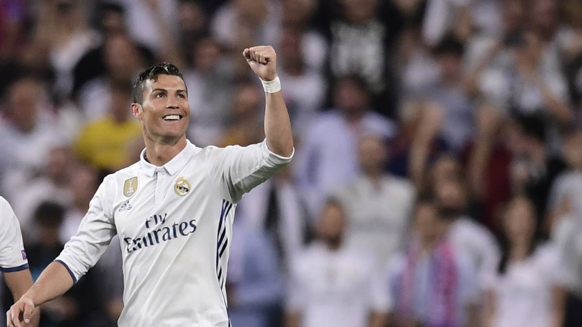 Schnellster Spieler, der für einen Klub in Europas Top-5-Ligen 350 Tore erzielt hat (nach 335 Spielen)