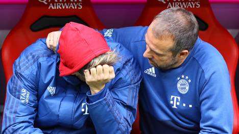 Javi Martínez musste vor dem Spiel gegen Hoffenheim von Hansi Flick getröstet werden