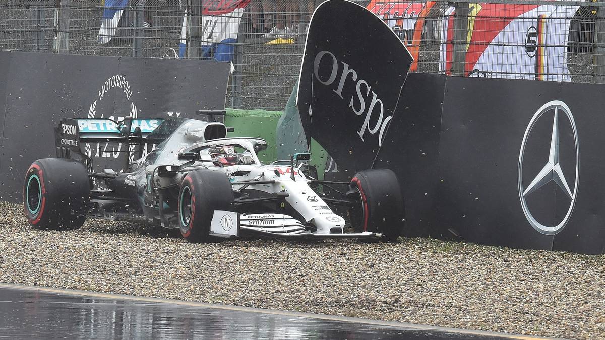 Am Ende bleiben zwei magere Punkte. Tröstend für alle Mercedes-Fans ist lediglich, dass die von vielen als Erfolgsmaschinerie abgestempelte Truppe diesmal viele menschliche Züge zeigt. Das ist sympathischer, als aalglatte Siege