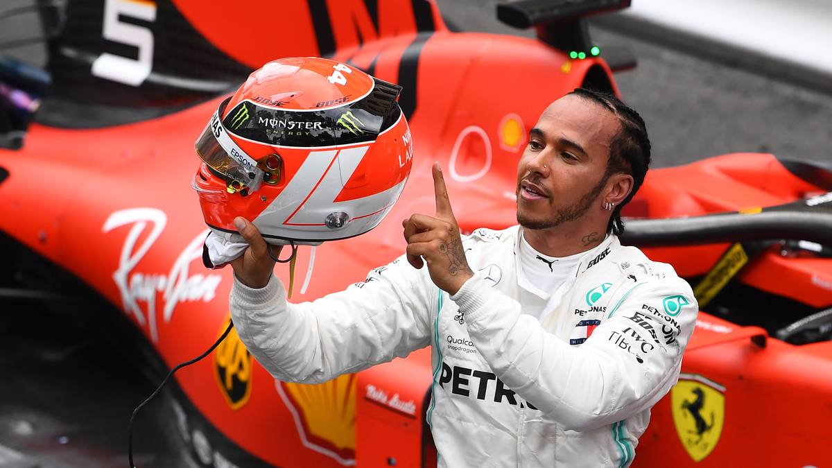Hamilton baut derweil seine Führung in der Gesamtwertung aus und widmet den Sieg Lauda