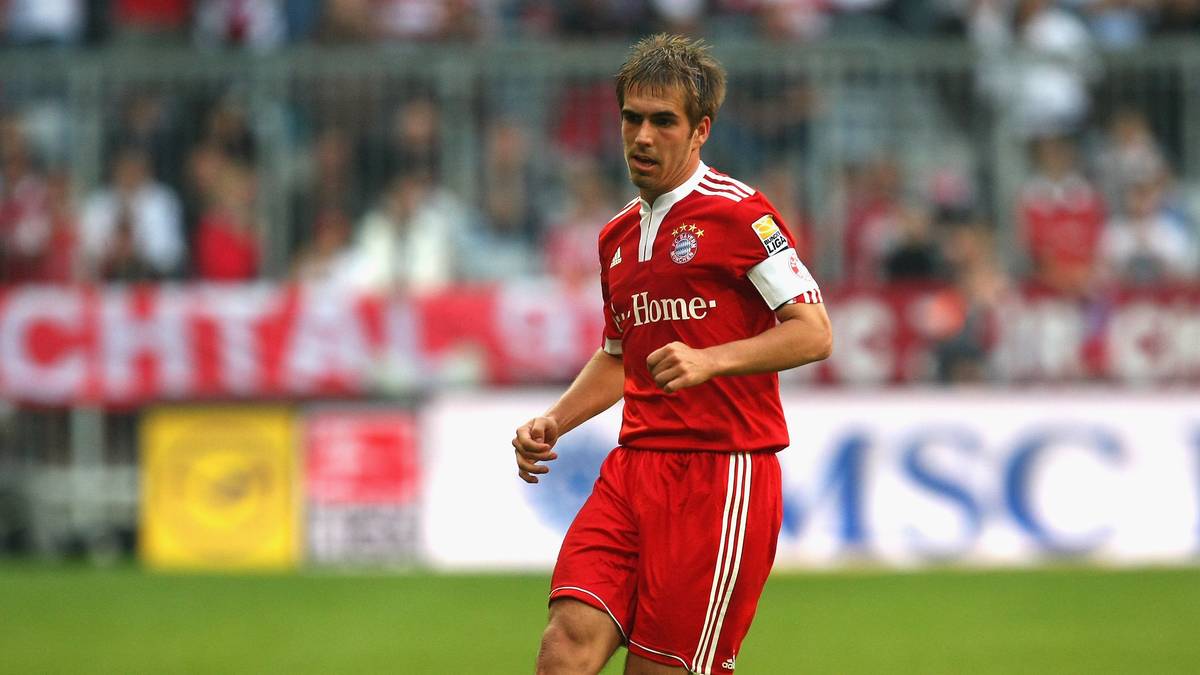 Die bislang höchste Geldstrafe kassierte Philipp Lahm. 2009 kritisierte er in einem nicht vom Klub autorisierten "SZ"-Interview die Spielphilosophie beim Rekordmeister. Die Strafe soll mindestens 50.000 Euro betragen haben