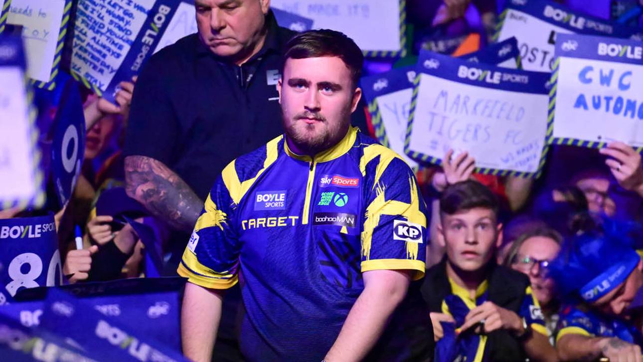 Luke Littler steht in der 2. Runde der Darts-EM
