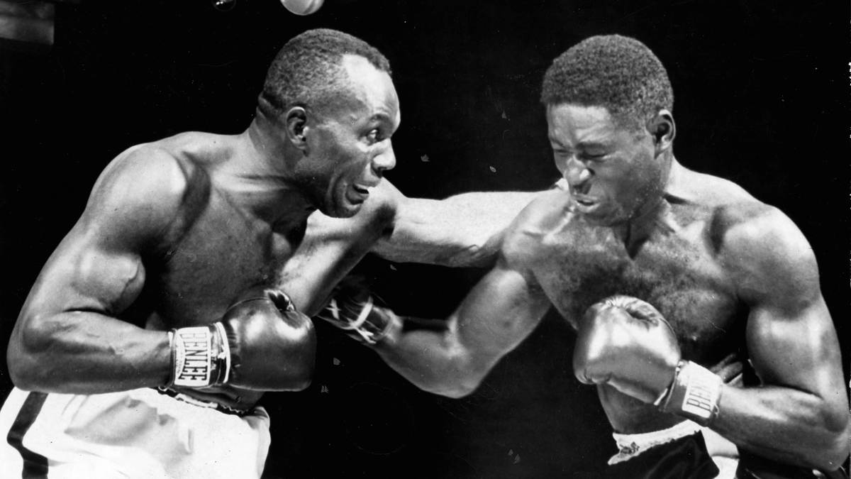 EZZARD CHARLES: Nach Louis‘ Karriereende 1949 war der lineare Titel vakant - "Cincinnati Cobra" Charles gewann ihn am 27. September 1950 durch einen Punktsieg über Jersey Joe Walcott
