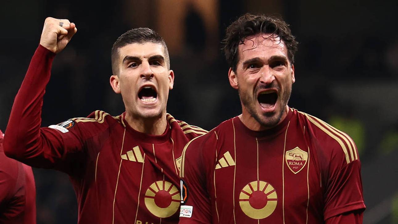 Mats Hummels schreit seine Freude in den englischen Nachthimmel