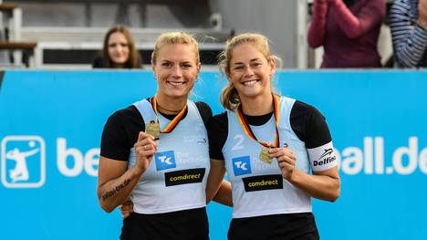 Kim Behrens (l.) und Cinja Tillmann wurden zusammen Vize-Europameisterinnen