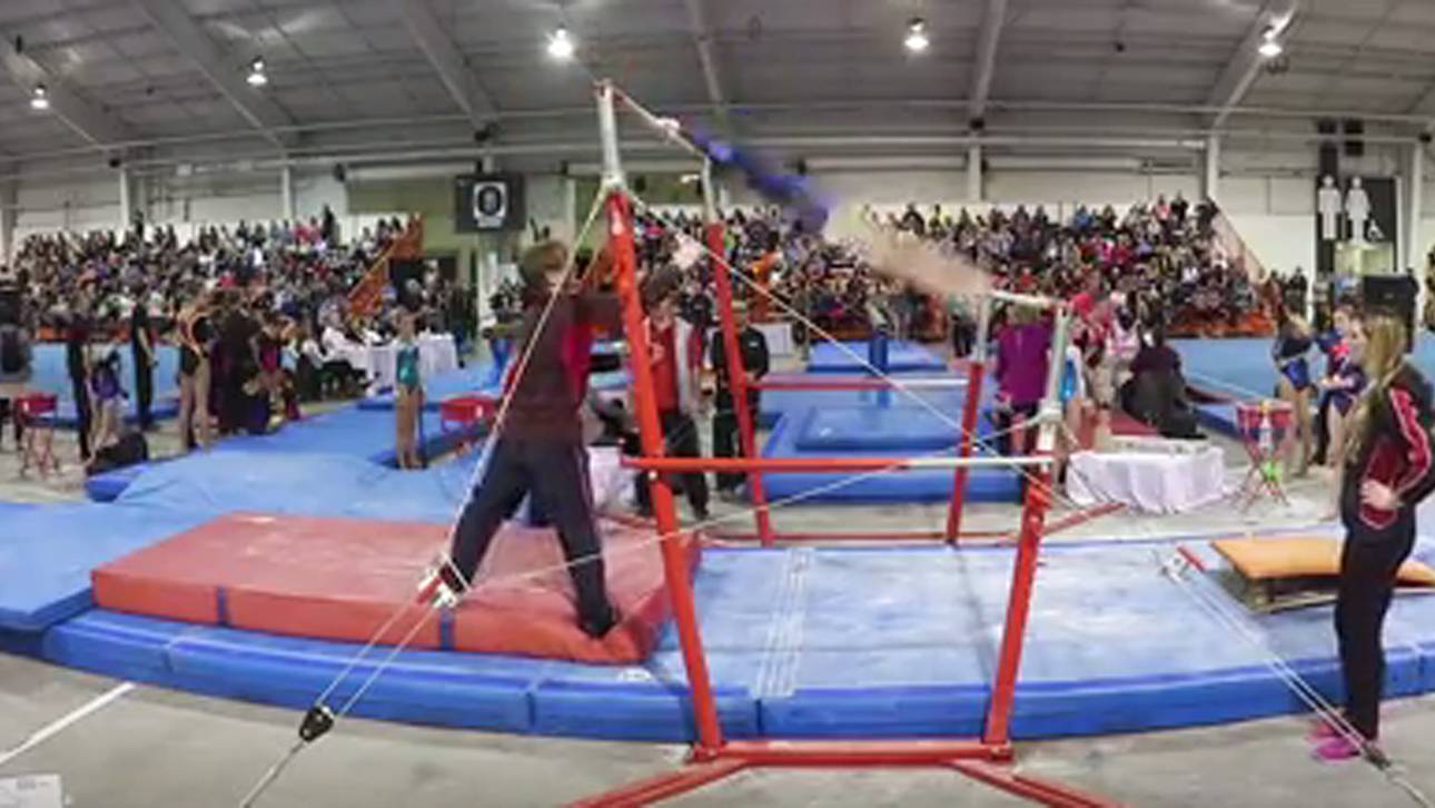 Riesen-Reflex! Coach rettet Turnerin