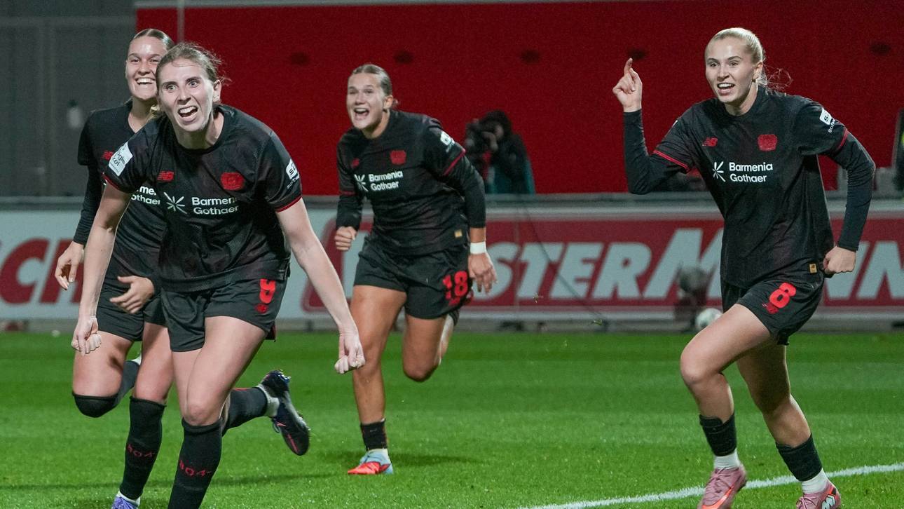 Stürmerin verlängert in Leverkusen