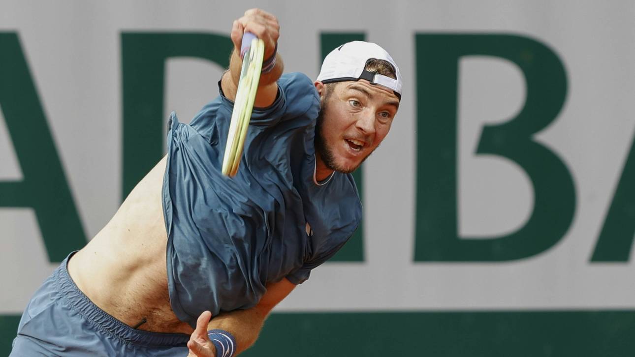 Struff gewinnt Auftaktmatch