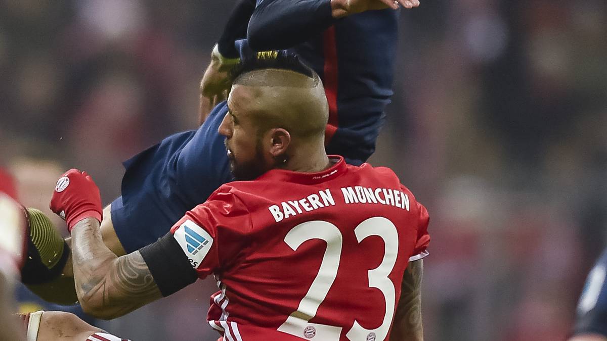 YUSSUF POULSEN: Verpasst früh um Haaresbreite die RB-Führung. Danach immer mal wieder mit guten Ansätzen, spätestens vor dem Strafraum ist aber Schluss. Auch weil ihm hier und da der Ball vom Fuß hüpft. SPORT1-Note: 4