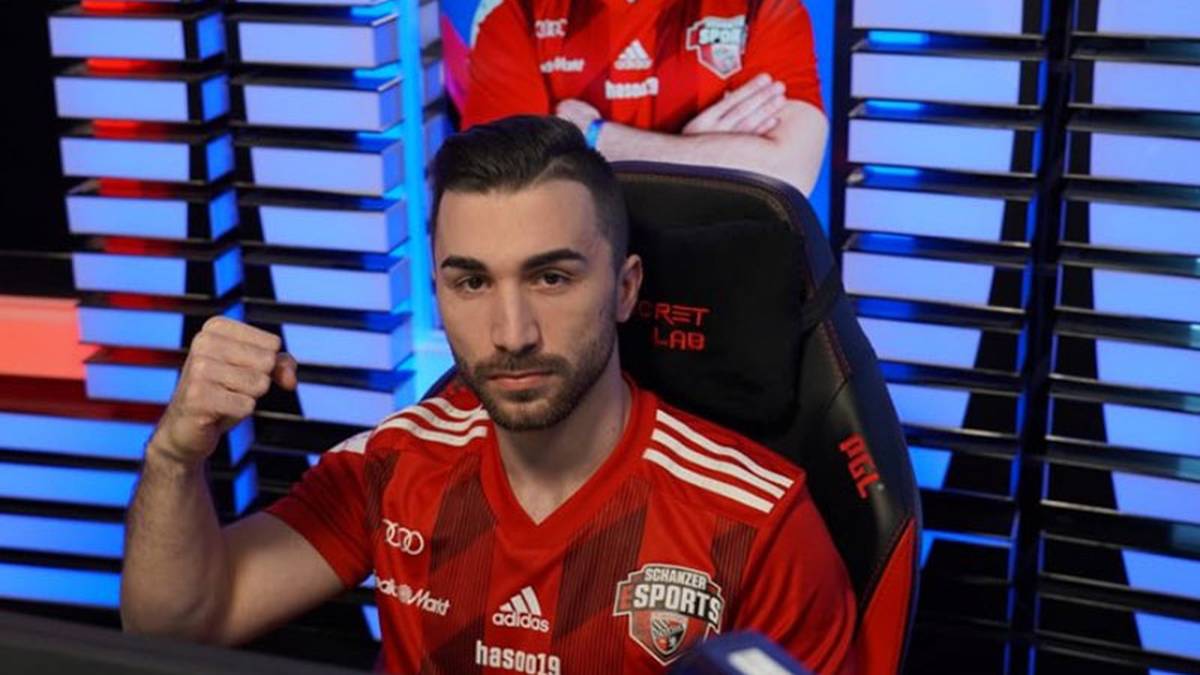 Platz 21 - Hasan "Hasoo" Eker (PS4/1775 Punkte): Spielt für das eSports Team des FC ingolstadt Schanzer eSports und schaffte es in der Virtual Bundesliga bis ins Achtelfinale. Sein größter Erfolg diese Saison: Der zweite Rang beim FUT Champions Cup im Januar