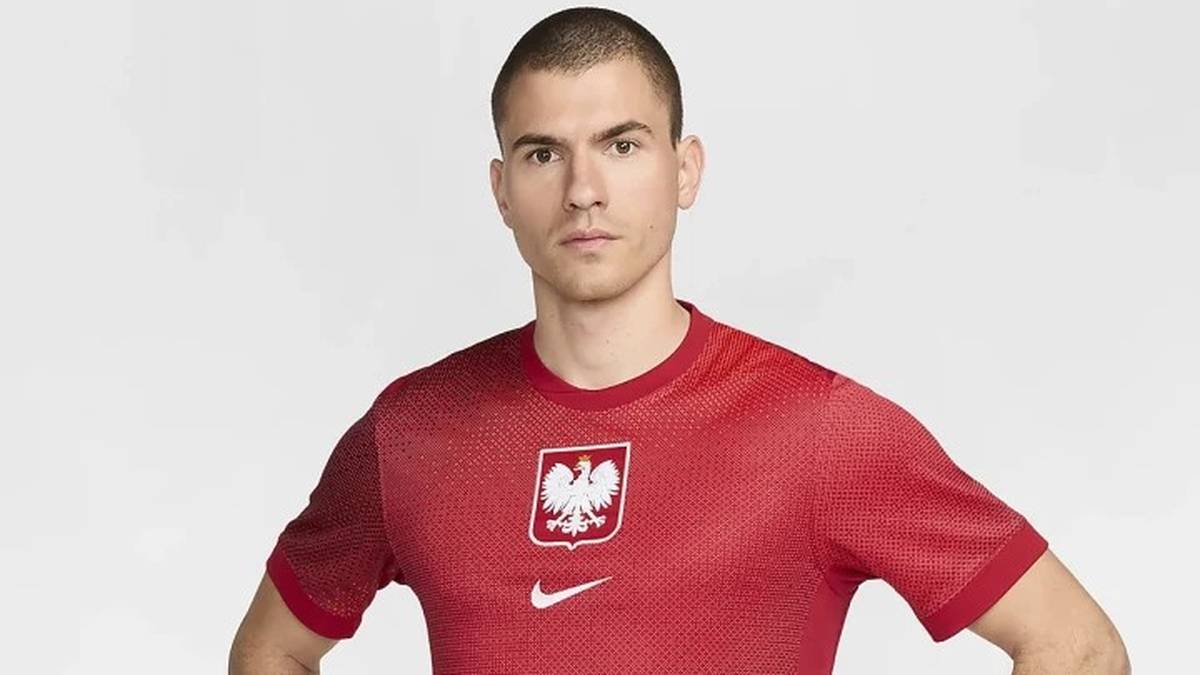 Polen (Gast) - Ausrüster: Nike - Das polnische Nationalteam wird außerdem in roten Auswärtstrikots antreten. 