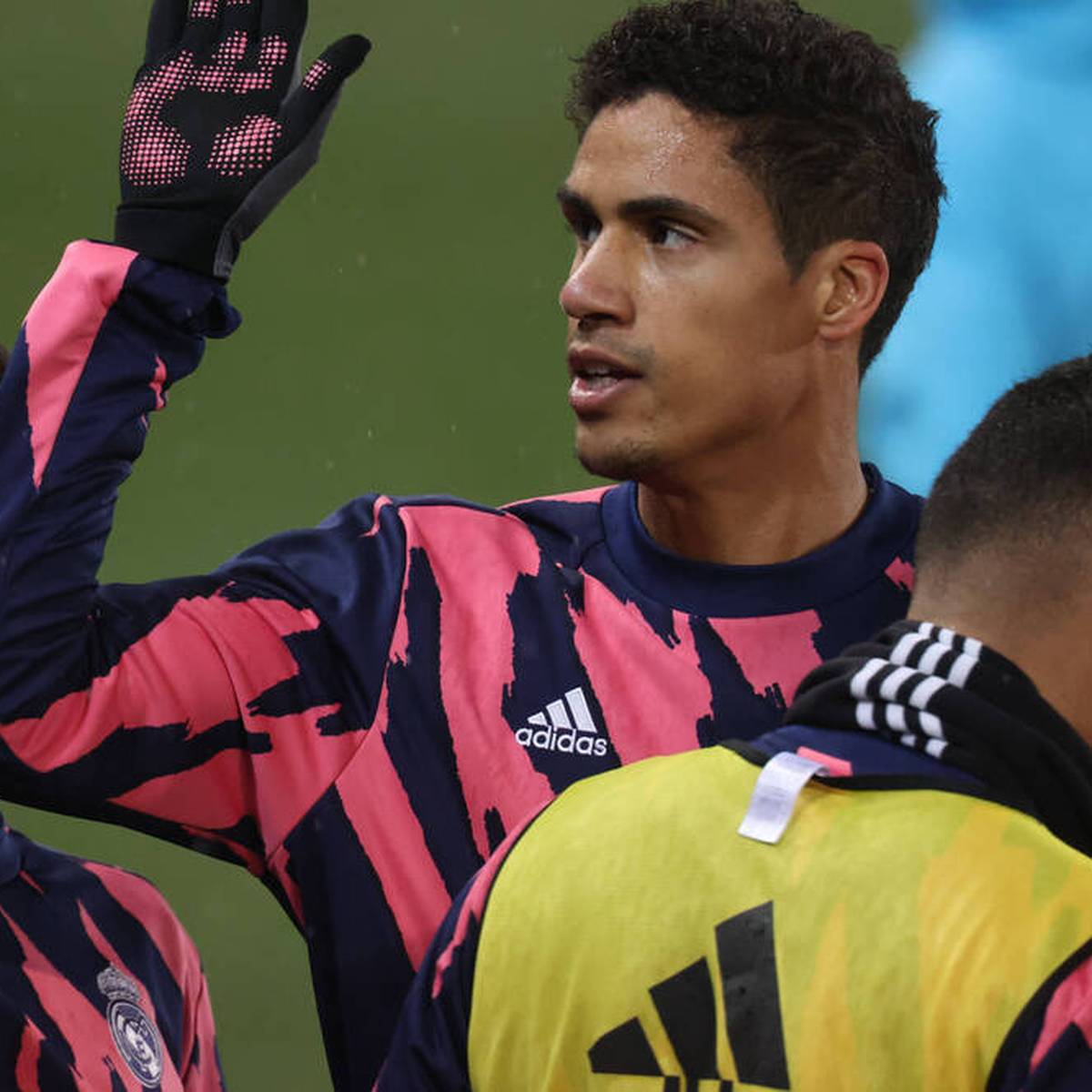 Raphael Varane Vor Wechsel Von Real Madrid Zu Manchester United