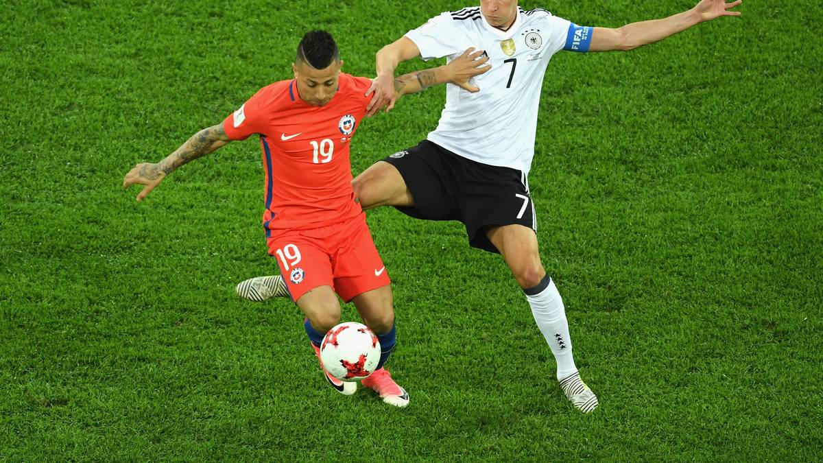 Verzog knapp von der Strafraumgrenze (40.), setzte Goretzka stark in Szene (45.). Sein Sololauf blieb ohne Lohn (55.). SPORT1-Note: 2