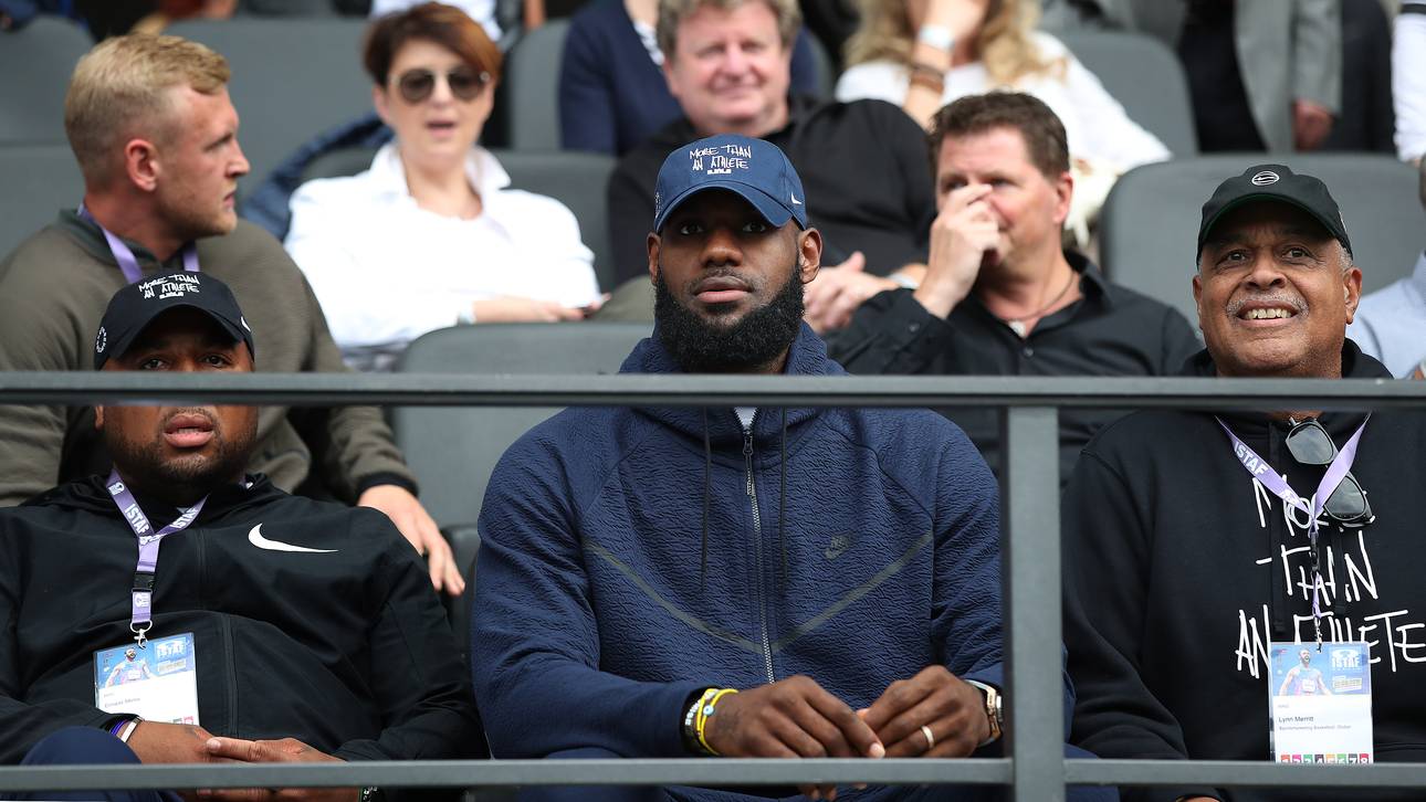 James spielt mit Boateng in Berlin