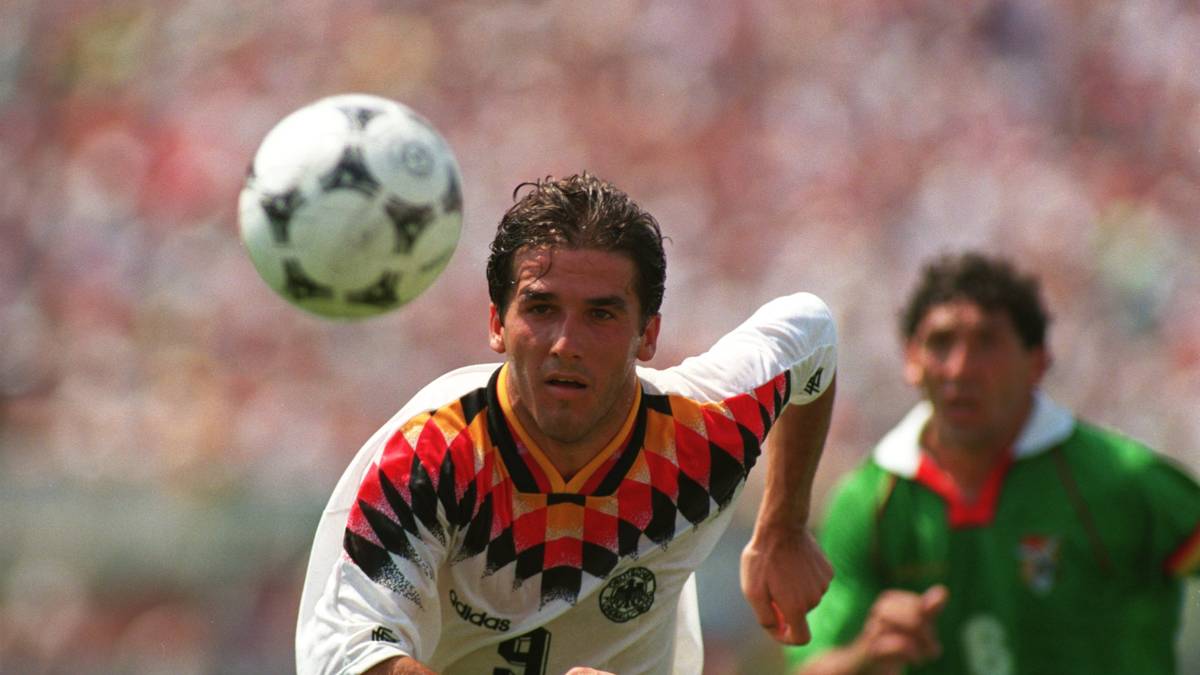 Damals im Kader stand der 20-jährige Karl-Heinz Riedle. Der spätere Weltmeister und Champions-League-Sieger kam in 34 Spielen auf zehn Tore für die Berliner