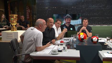 Der Fantalk diskutiert die Entlassung von Mark van Bommel. Im Blickpunkt: Sport-Geschäftsführer Jörg Schmadtke, der von Mario Basler für seine Entscheidung kritisiert wird.