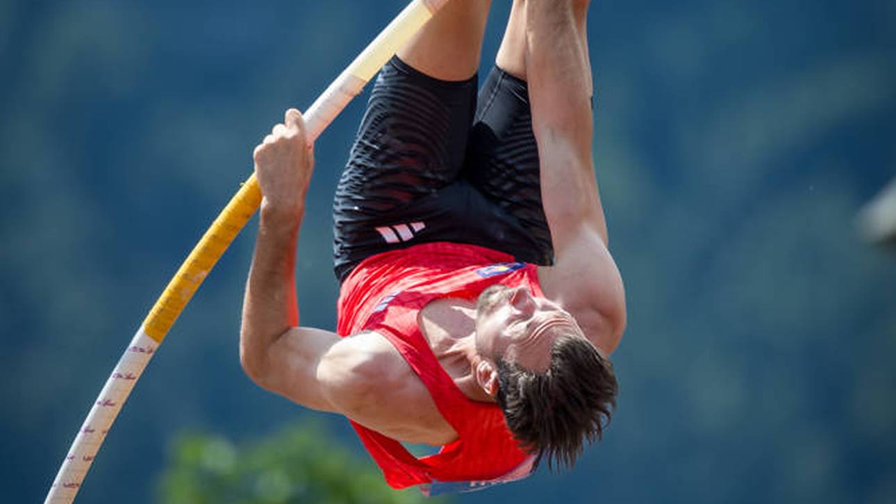 Niklas Kaul beim Stabhochsprung