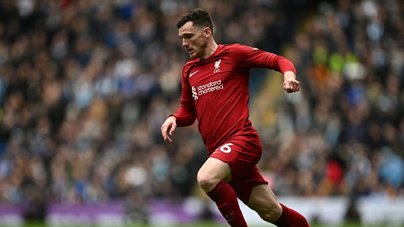 Linienrichter versetzt Liverpools Robertson Ellbogenschlag