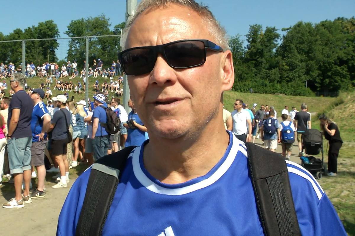 Vergangene Saison erlebte der FC Schalke 04 die schlechteste Zweitligaplatzierung der Vereinsgeschichte. Die Fans hoffen auf Besserung. 