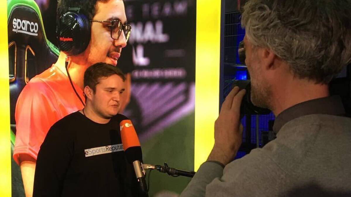 2. Tim "TheStrxngeR" Katnawatos: Mit gerade einmal 18 Jahren hat TheStrxnger erst bei den FUT Champions Regionals in Madrid, wo er zu den besten Spielern des Turniers gehörte, alle überrascht. Bei der FUT Champions-Weltmeisterschaft bestätigte er diese Leistung und darf in London als einer der Favoriten gehandelt werden.