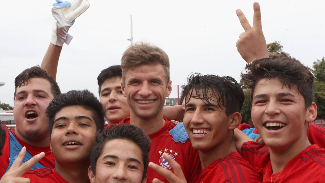 Flüchtlinge trainieren bei Bayern