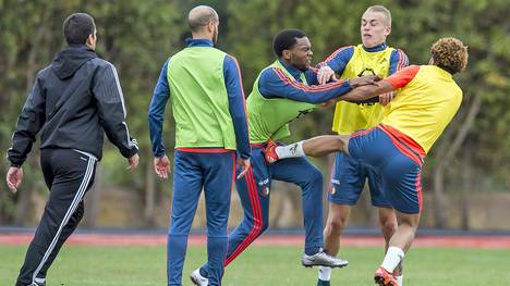 Streit zwischen Tonny Vilhena und Miquel Nelom von Feyenoord