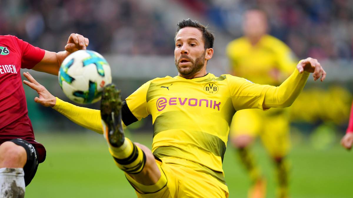 PLATZ 12 - GONZALO CASTRO (Borussia Dortmund): Fester Bestandteil des Dreier-Mittelfelds beim BVB. Der Antreiber wird nie müde, gehört in jeder Partie zu den Spielern, die die meisten Kilometer fressen. Tritt nebenbei auch als Vorlagengeber in Erscheinung. Einer der wenigen, die der derzeitigen Krise in Dortmund trotzen