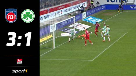 Greuther Fürth hält nach der Pleite in Heidenheim die rote Laterne in der Hand. Bei einer Elfmeterentscheidung hat der FCH Glück.