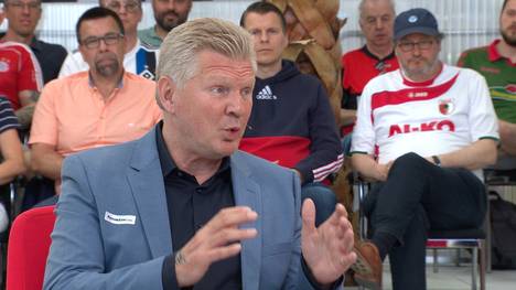Im STAHLWERK Doppelpass wird diskutiert, was die Gründe für das Aus der Bayern-Bosse ist. Speziell Oliver Kahn wird scharf kritisiert.