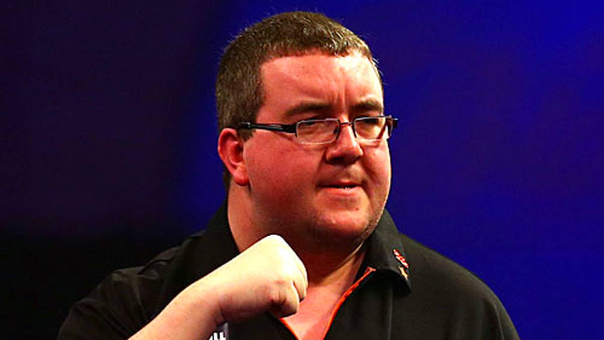 BDO-Weltmeister Stephen Bunting macht beim 4:1 kurzen Prozess mit "The Machine".