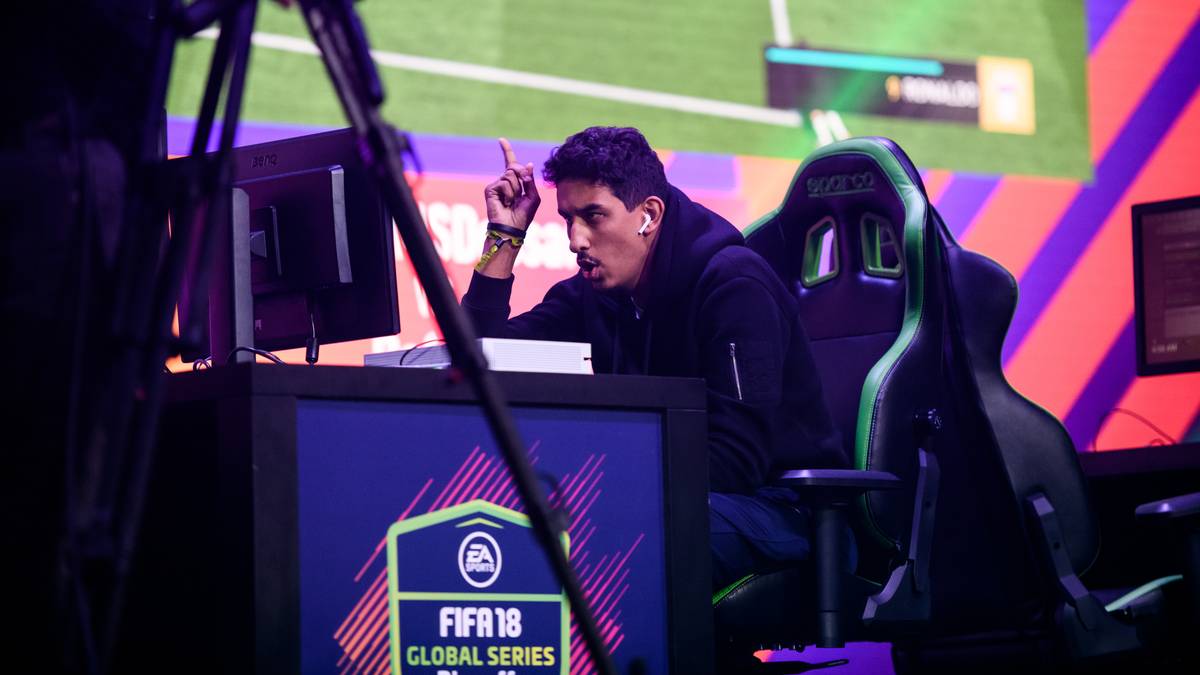 PLATZ 13 - RAFSOU (OLYMPIQUE LYON): Wie Bayers M4RV gelang dem Franzosen bei den Global Series Playoffs in Amsterdam der große Wurf. Auf der Xbox war im Finale aber gegen MegaBit Schluss. Die Form des Franzosen ist aktuell gut, doch auch er muss erst noch beweisen, dass er konstant Leistung bringen kann