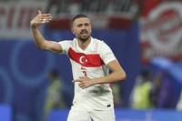 Die nationalistische Geste des türkischen Nationalspielers Merih Demiral beim EM-Viertelfinal-Einzug gegen Österreich ruft nun auch die UEFA auf den Plan. Auch die Bundesinnenministerin äußert sich.