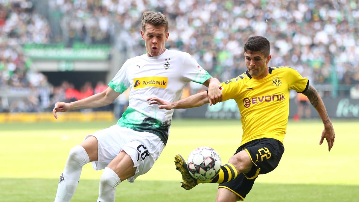 Nach der WM 2014 wechselte der Innenverteidiger vom SC Freiburg zum BVB. Dort gewann er 2017 den DFB-Pokal und wechselte anschließend zu Borussia Mönchengladbach. Im Sommer kehrte er zu seinem Jugendverein Freiburg zurück, wo der 28-Jährige rechtzeitig zur Weltmeisterschaft wieder aufblühte