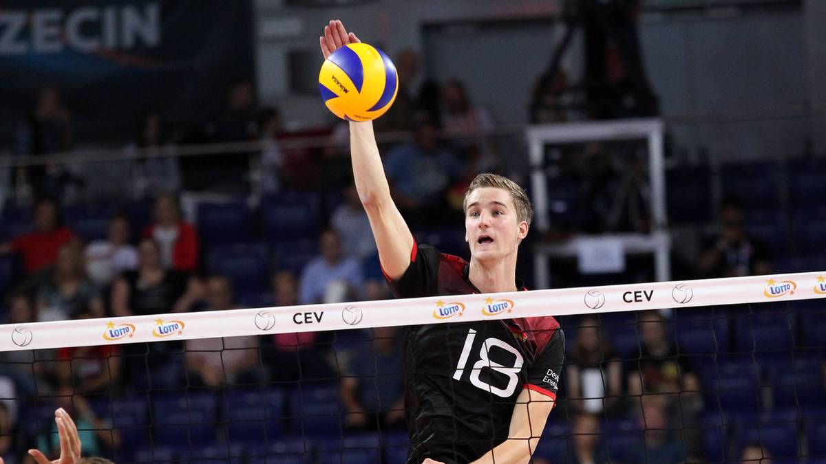 NOAH BAXPÖHLER (Mittelblock), SVG Lüneburg (GER): Der 24-Jährige ist Backup im Mittelblock, beliebt in der Mannschaft und ein absoluter Teamplayer. Es ist die erste EM für den Mittelblocker