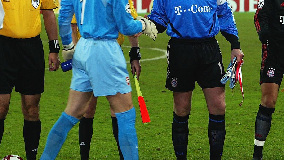 Nach vier Jahren Pause geht es im Achtelfinale der Champions League am 22. Februar 2005 in München wieder gegeneinander. Vor allem aus deutscher Sicht ein brisantes Duell: Jens Lehmann gegen Oliver Kahn. Unter Nationaltrainer Jürgen Klinsmann hat Lehmann Kahn aus dem deutschen Tor verdrängt. Nun kommt es zum direkten Duell der Erzrivalen
