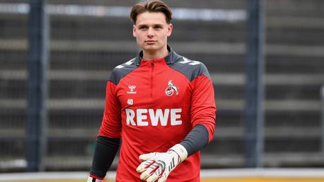 Holt der FC Bayern das Torwart-Talent Jonas Urbig aus Köln nach München? Gerhard Struber reagiert.