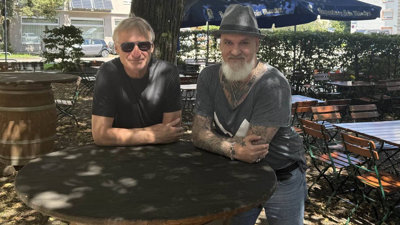 SPORT1-Reporter Reinhard Franke (r.)  traf sich in München mit Michael Reschke zum Exklusiv-Interview