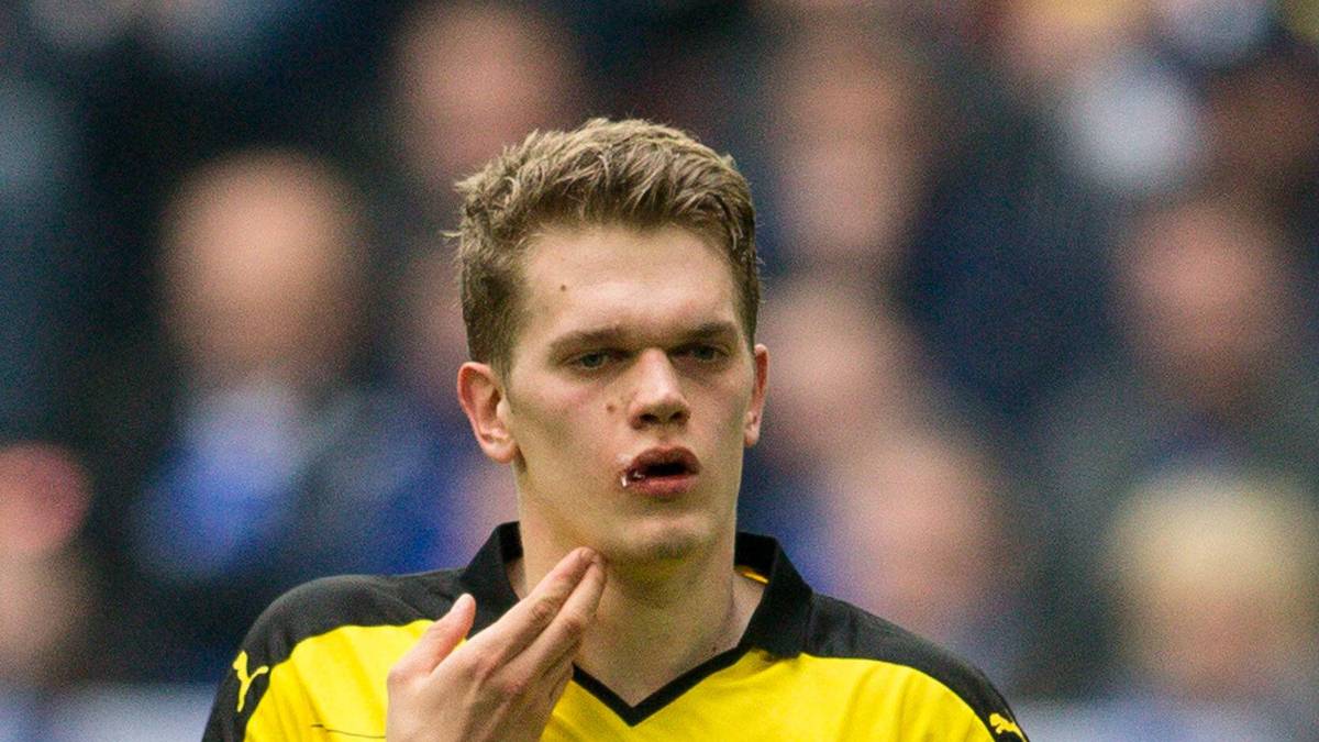 ... und hinterher in der Kabine mit vier Stichen genäht