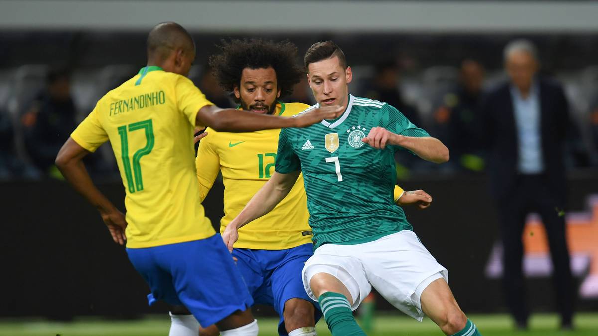 JULIAN DRAXLER: Durfte in Abwesenheit von Mesut Özil auf der Zehn ran. Sehr fleißig, bot sich immer wieder kurz an und ging dann steil. Wich auf die Flügel aus, versuchte Lücken zu reißen. Mit starker Hereingabe auf Wagner (72.). Mit seinem Offensivesprit weitgehend allein. Fast mit dem 1:1 per Direktabnahme in der Nachspielzeit. SPORT1-Note: 3