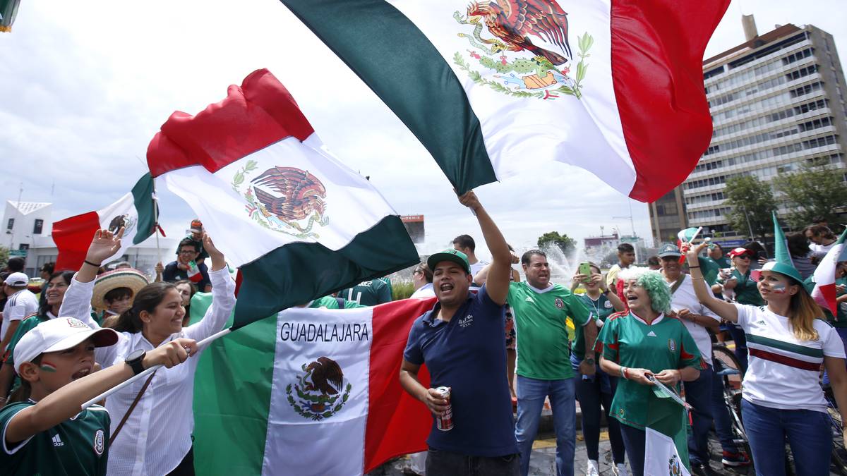 Esto: "Mexiko, schön und geliebt. Das perfekte Spiel existiert. Deutschland, trotz aller seiner Macht, war unfähig, ein Tor zu erzielen"