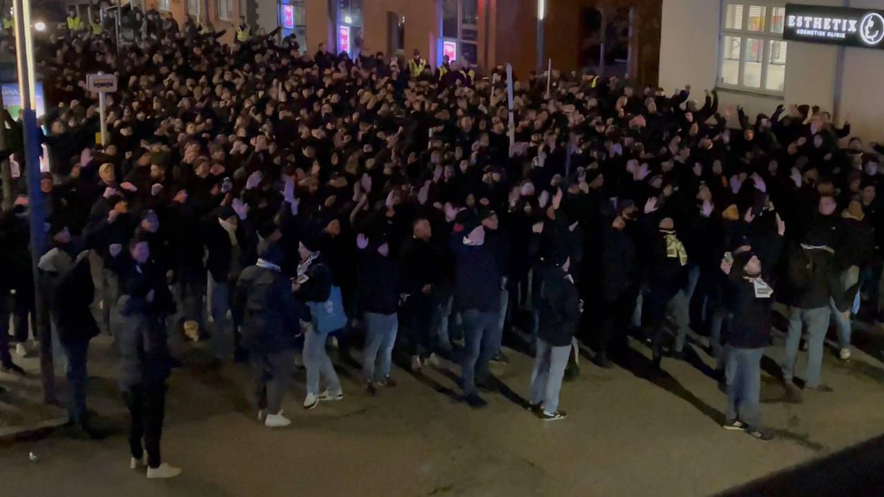 Frankfurt-Fans mit beeindruckendem Fanmarsch in Dänemark