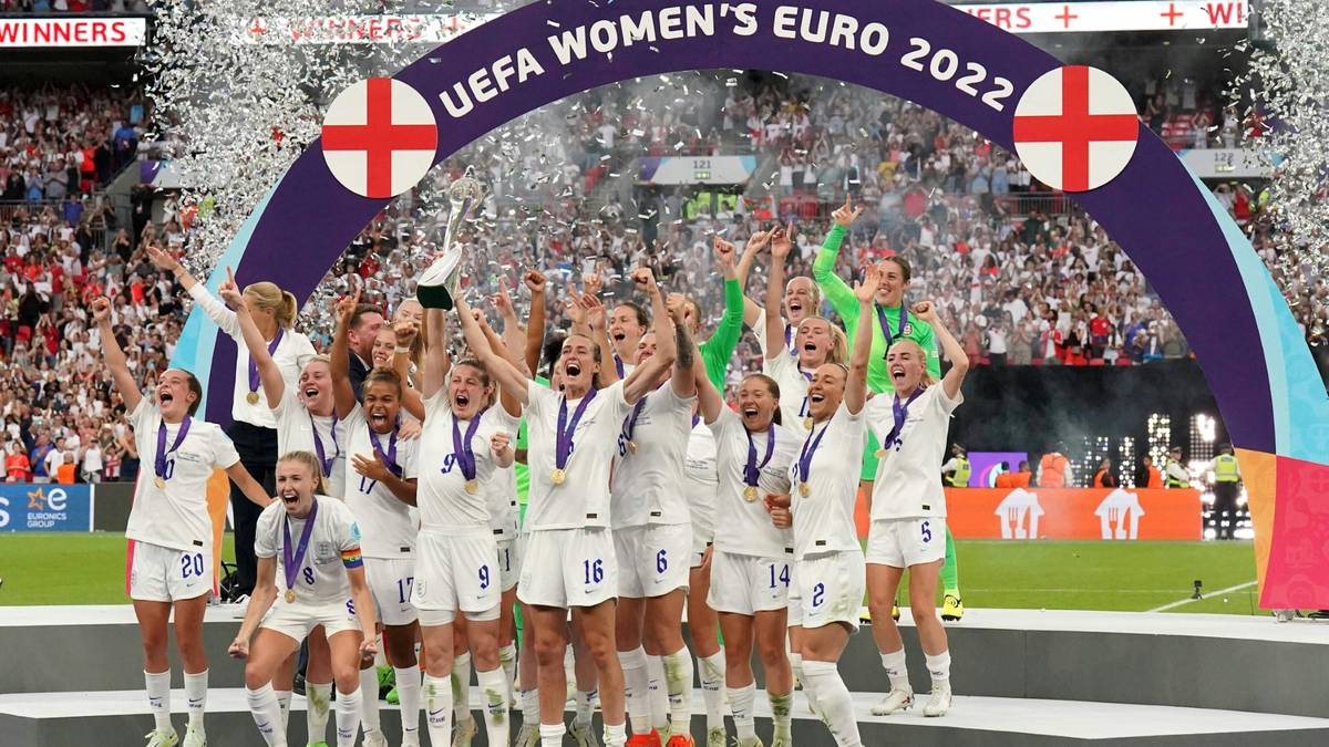 Frauen-EM 2025 UEFA schreibt Übertragungsrechte aus