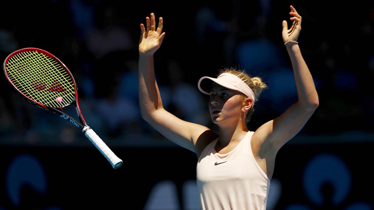 Sie ist die Sensation bei den diesjährigen Australian Open. Die 15-jährige Marta Kostjuk steht nach ihrem Sieg gegen die Australierin Olivia Rogowska in Melbourne in der dritten Runde
