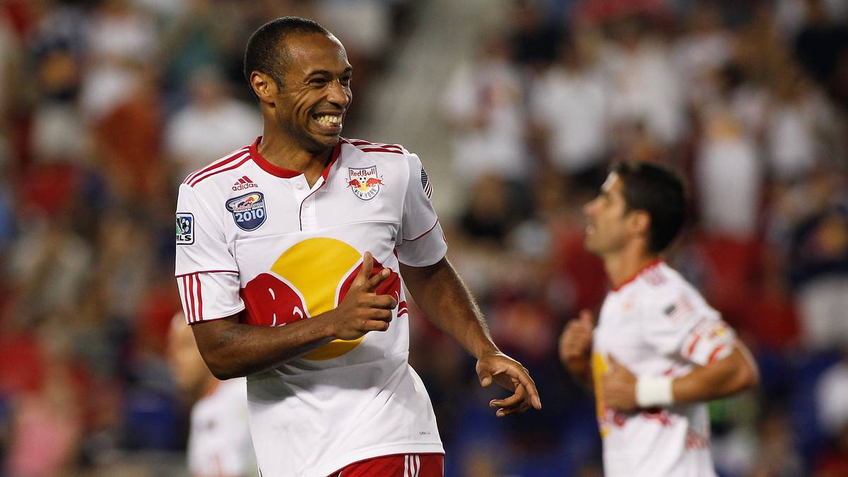 Der frühere Weltmeister und Topstürmer Thierry Henry (links) schnürt von 2010 bis 2014 seine Schuhe an der US-Ostküste