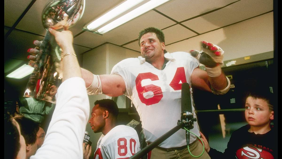 Unter dem neuen Trainer konnten die 49ers in der Saison 1989/90 den Titel verteidigen und sicherten sich mit ihrem 55:10-Sieg gegen die Denver Broncos den vierten Super-Bowl-Sieg. Mit der Vince Lombardi Trophy in der Hand rundeten die 49ers IHR Jahrzehnt ab