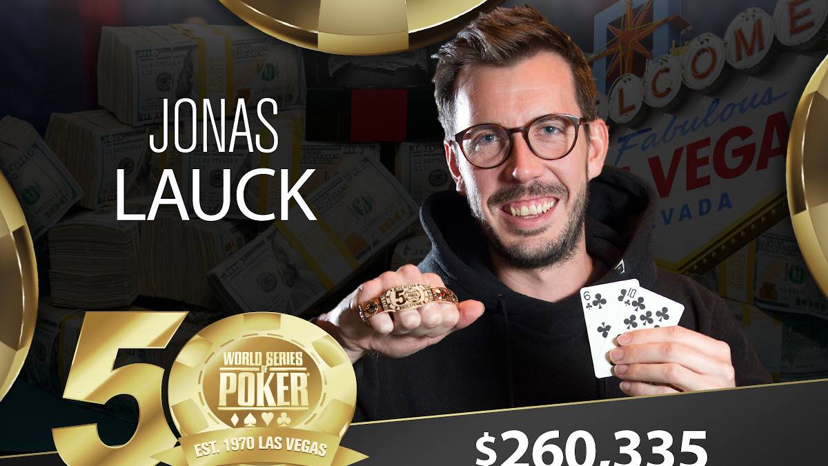 Jonas Lauck gewann 2019 ein Bracelet bei der WSOP